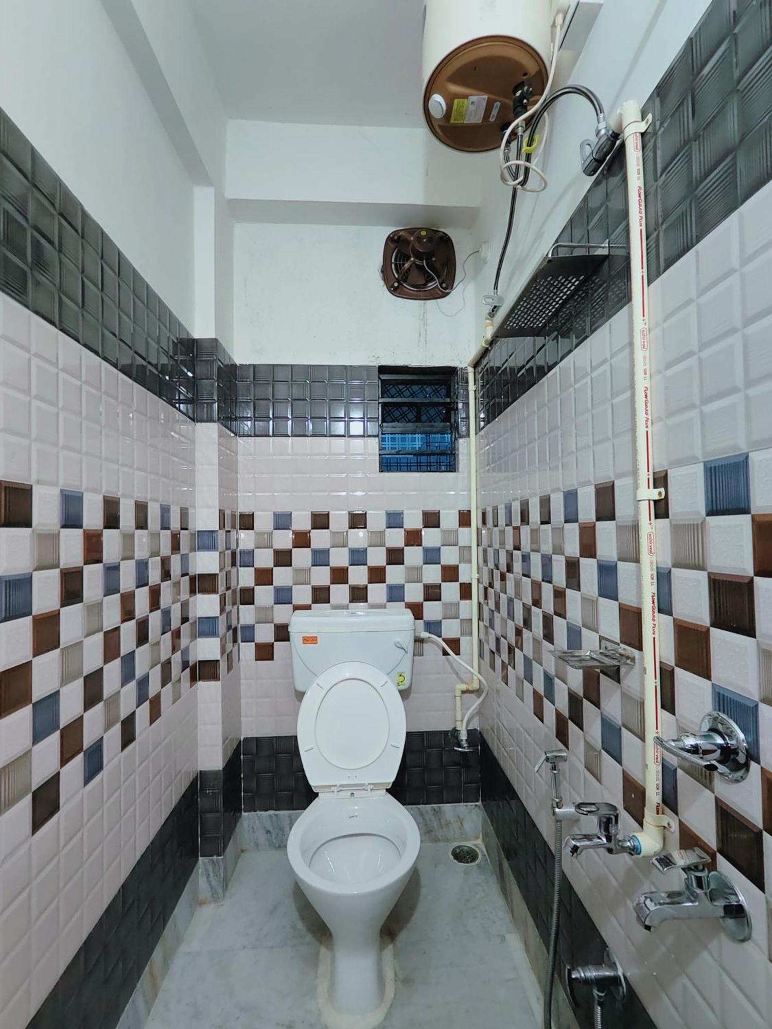 Gulab Lodge Силигури Экстерьер фото